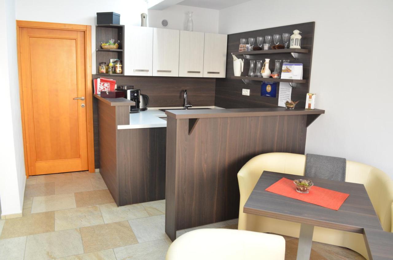 Apartmany Pod Namestim Telc Exterior photo